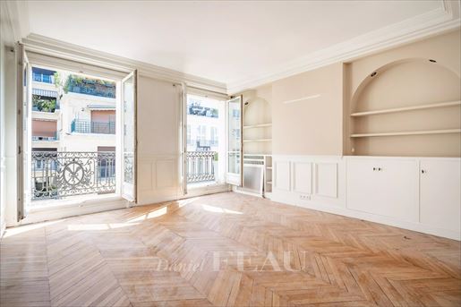 5 pièces 159 m² · à Paris 16ème · 159 m² · 2 190 000 €