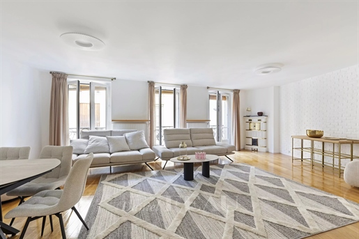 4 pièces 94 m² · à Paris 6ème · 94 m² · 2 440 000 €