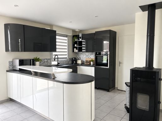 Maison 5 pièces 111 m² · à Saint-Folquin · 111 m² · 294 000 €