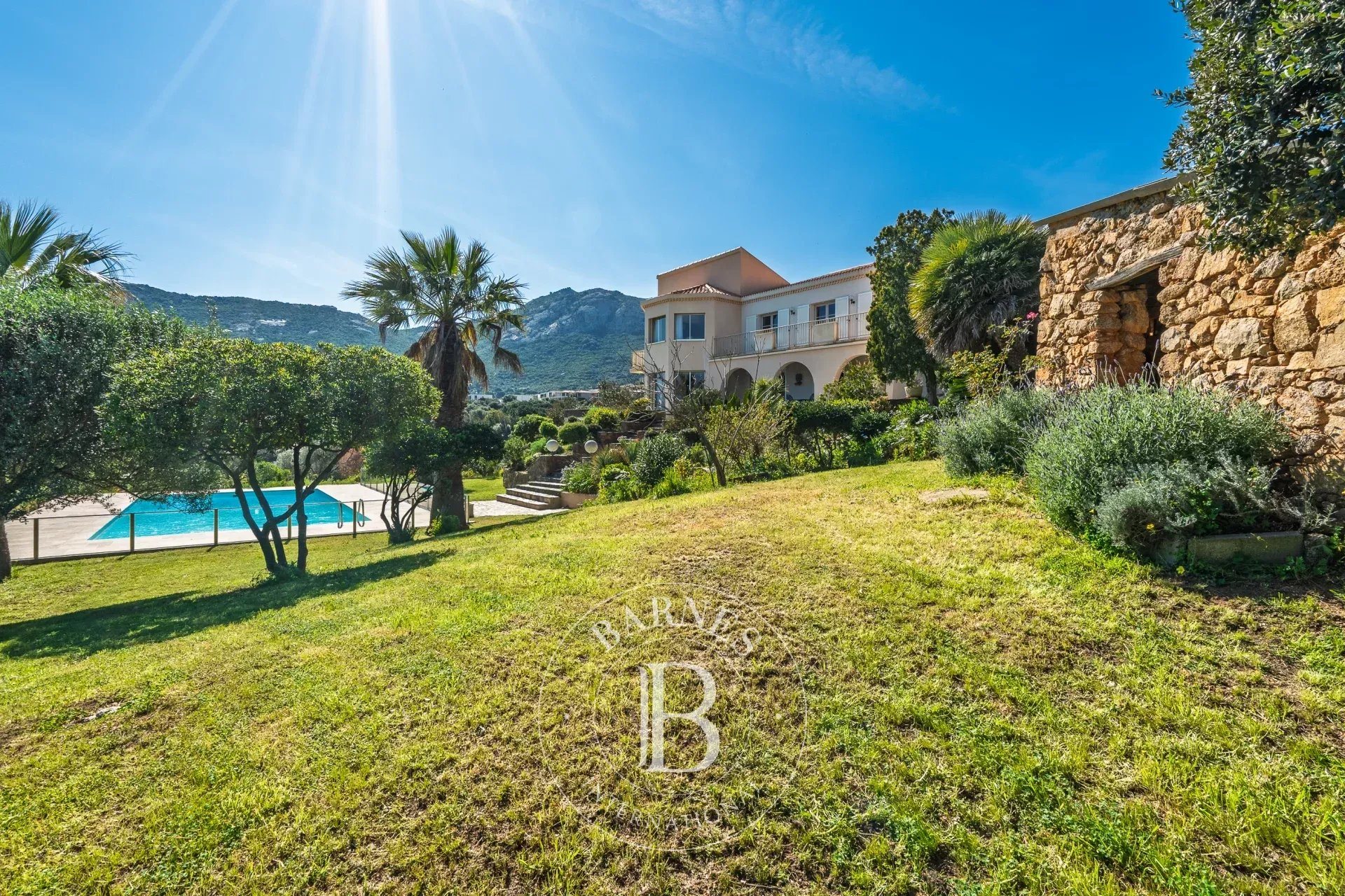 Maison à vendre, 317m², Calvi