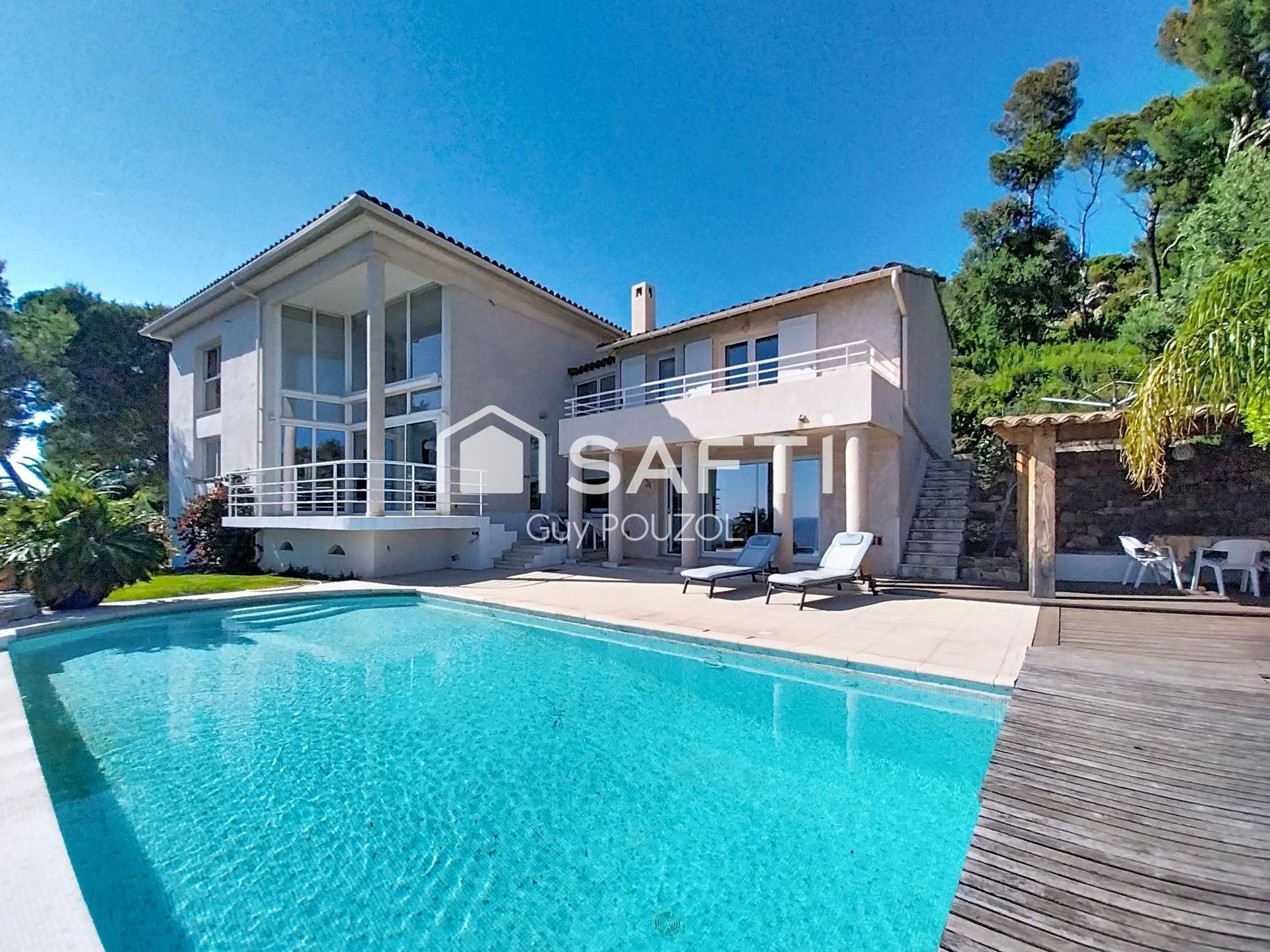 Maison à vendre, 200m², Carqueiranne