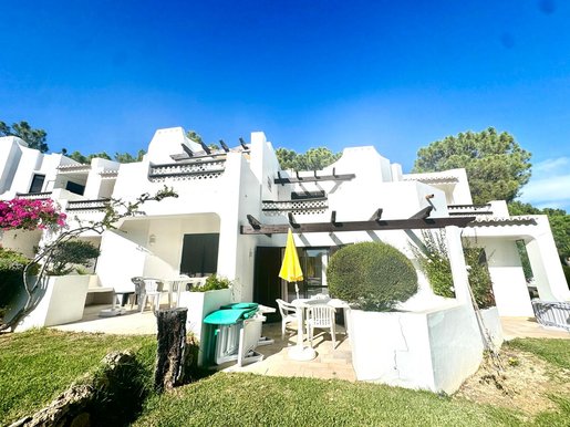 Maison de 3 chambres dans une résidence privée sécurisée 24 h/24, à quelques minutes à pied de la plage