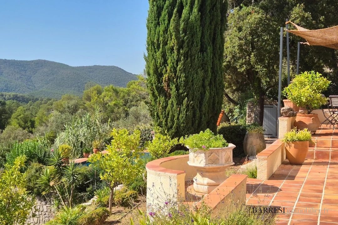 Maison à vendre, 211m², Pignans