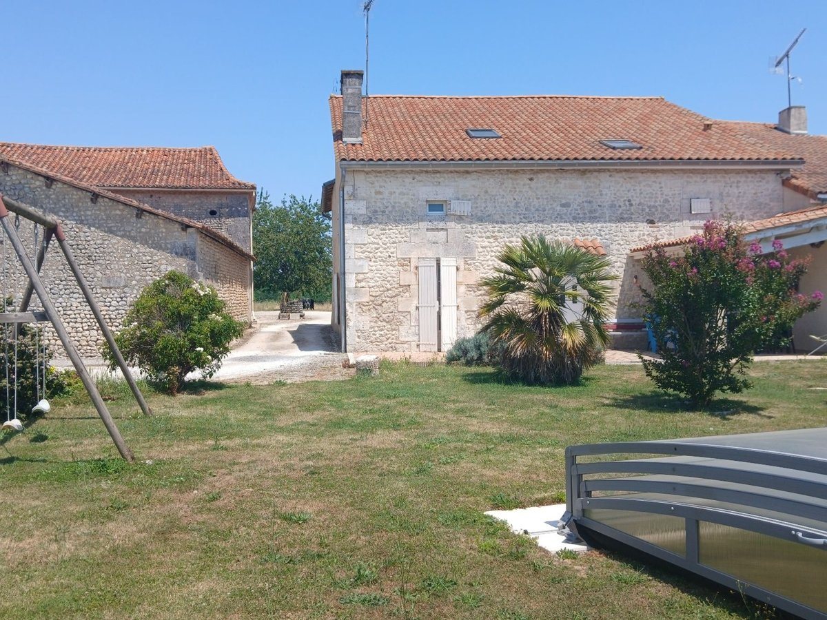 Maison à vendre, 197m², Montmoreau