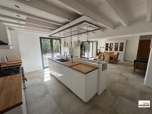 Maison 7 pièces 186 m² · à Barbezieux-Saint-Hilaire · 186 m² · 290 000 €