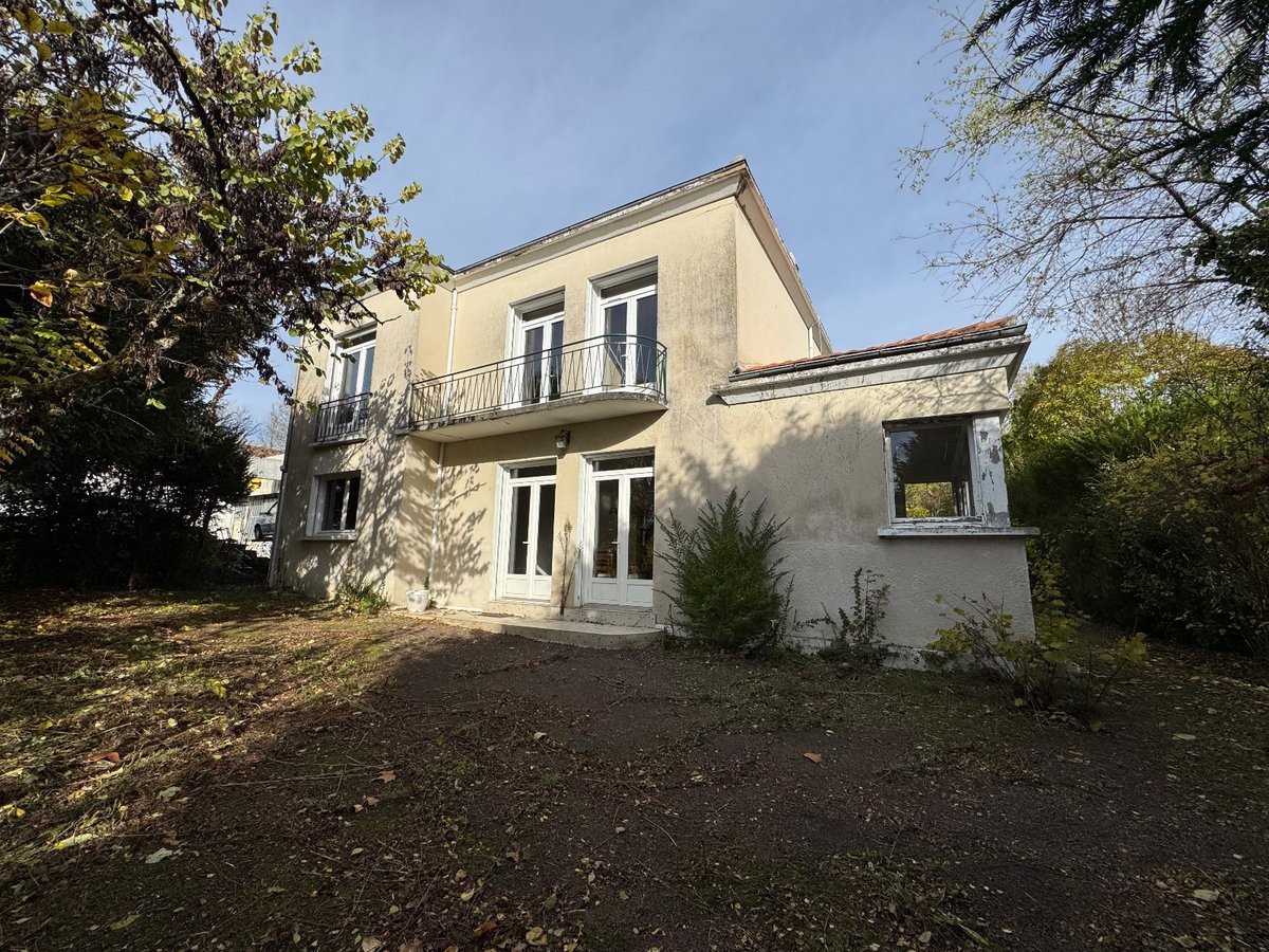 Maison à vendre, 229m², Coteaux-du-Blanzacais