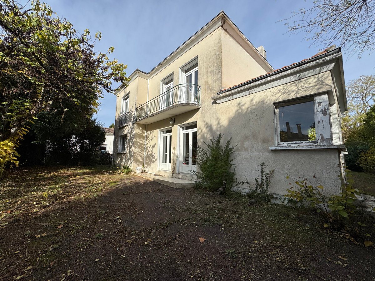 Maison à vendre, 229m², Coteaux-du-Blanzacais