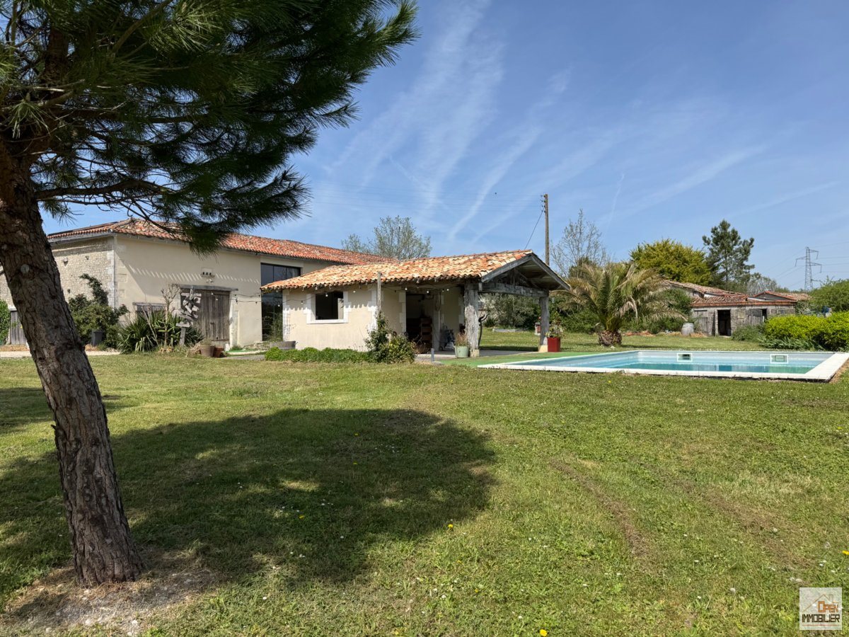 Maison à vendre, 292m², Salles-de-Barbezieux