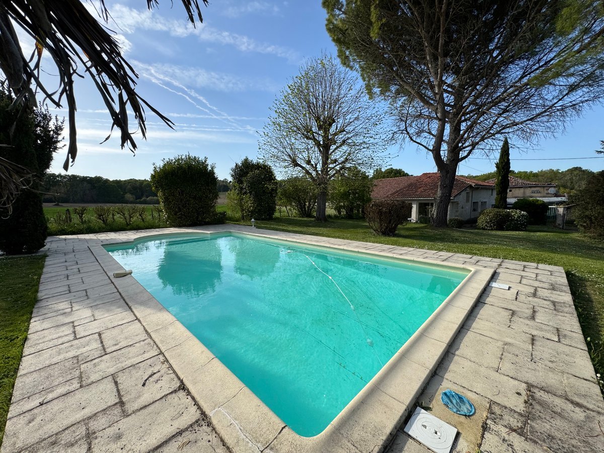 Maison à vendre, 111m², Bessac