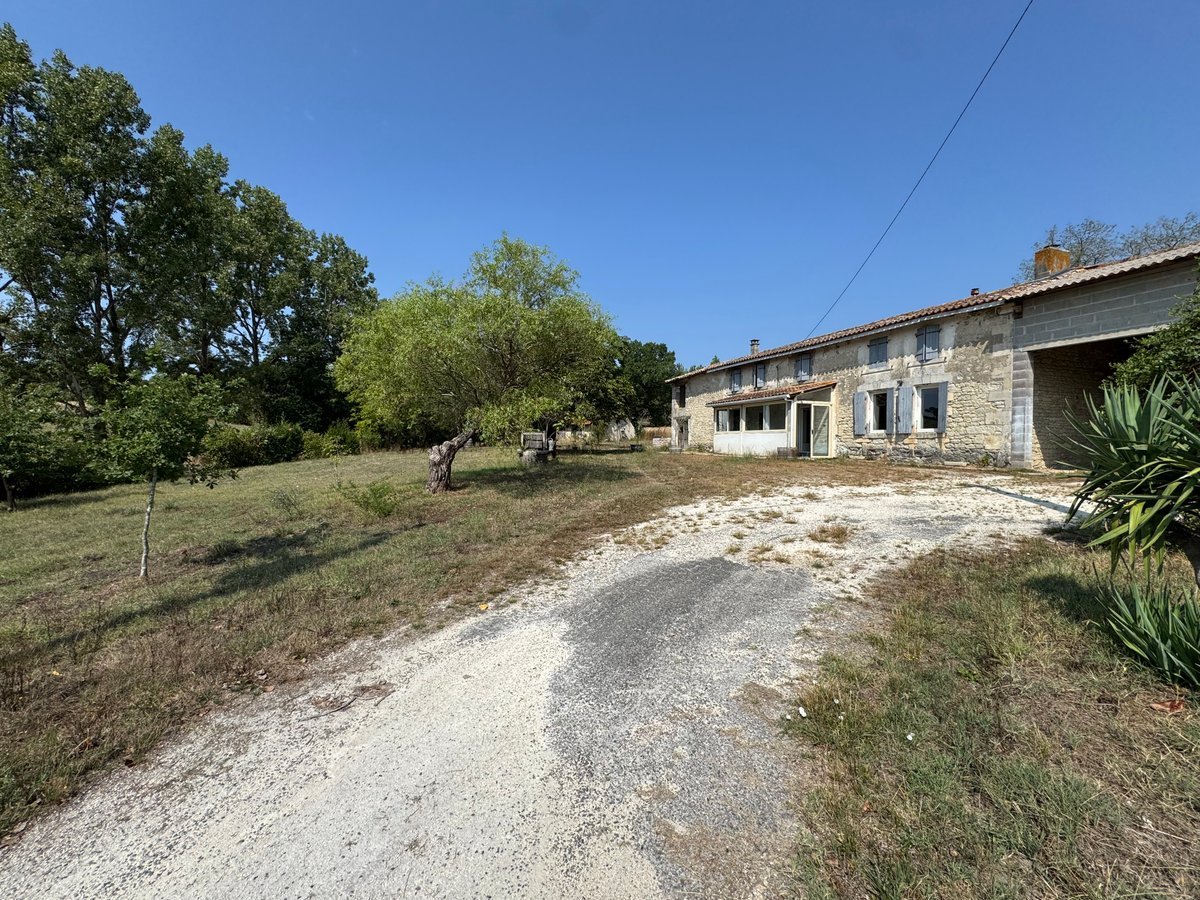 Maison à vendre, 159m², Condéon