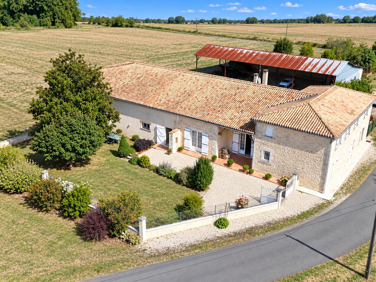 Maison à vendre, 278m², Baignes-Sainte-Radegonde