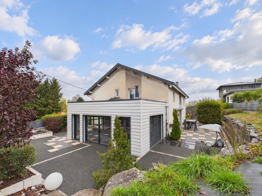 Maison 6 pièces 194 m² · à Hadol · 194 m² · 393 000 €
