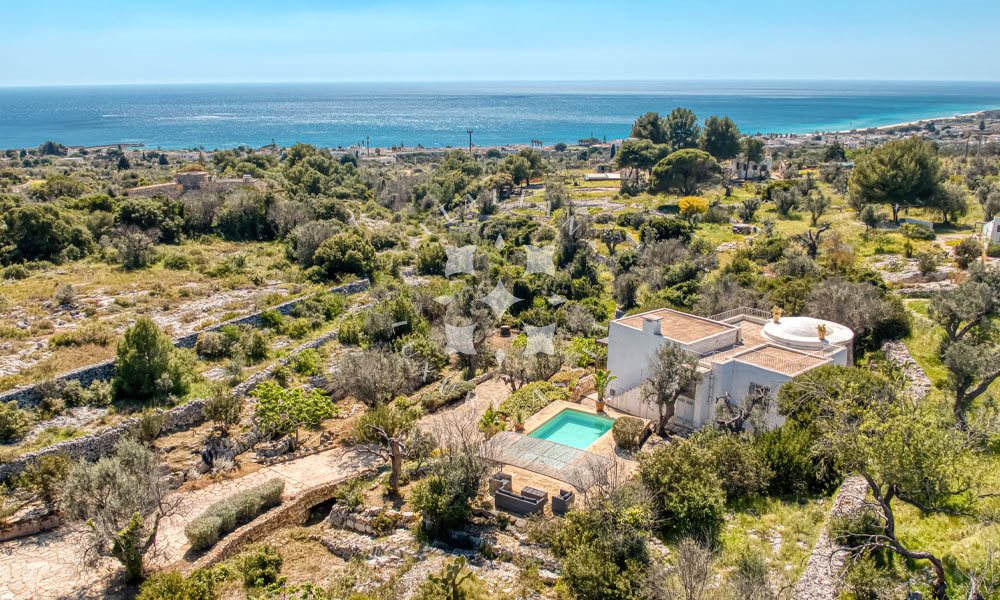 Salento Pajara-Inspired Villa with Sea Views