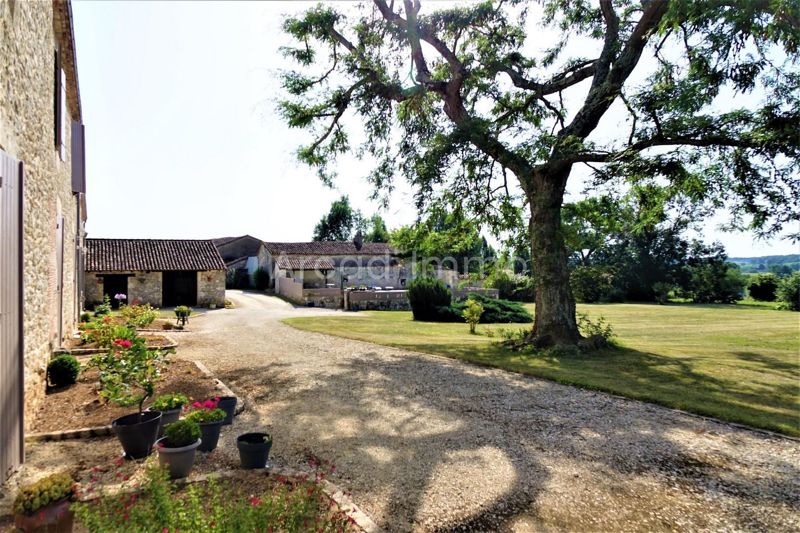 Maison à vendre, 340m², Eymet