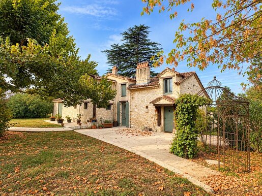 Maison 8 pièces 145 m² · à Serres-et-Montguyard · 145 m² · 413 400 €