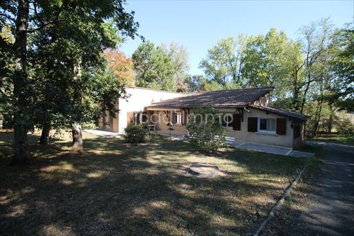 4 pièces 170 m² · à Eymet · 170 m² · 207 000 €