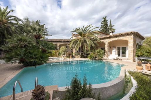 Maison 6 pièces 308 m² · à Mougins · 308 m² · 1 880 000 €