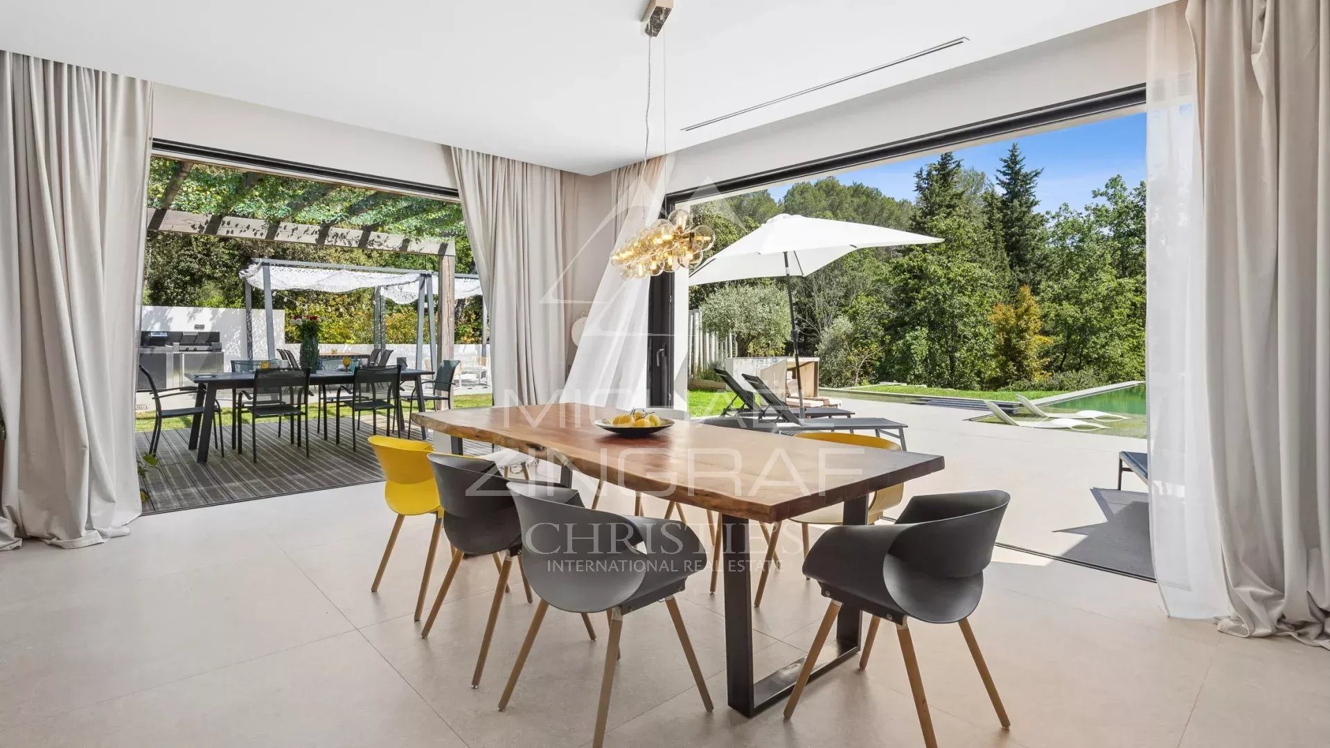 Maison à vendre, 323m², Roquefort-les-Pins
