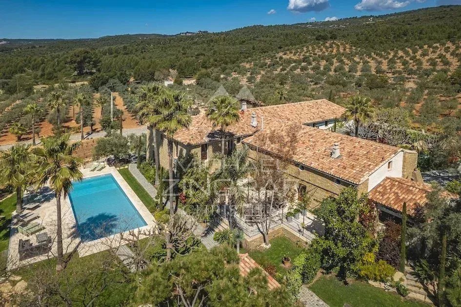 Maison à vendre, 851m², Le Castellet