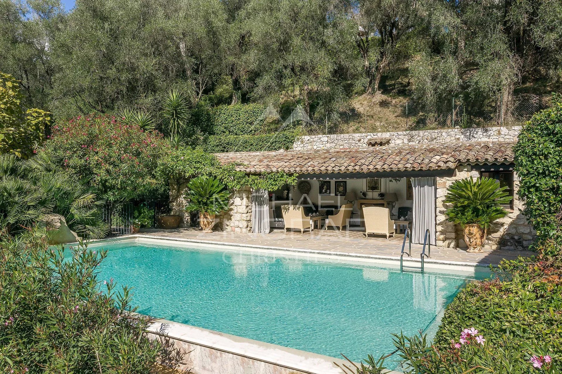 Maison à vendre, 800m², Grasse