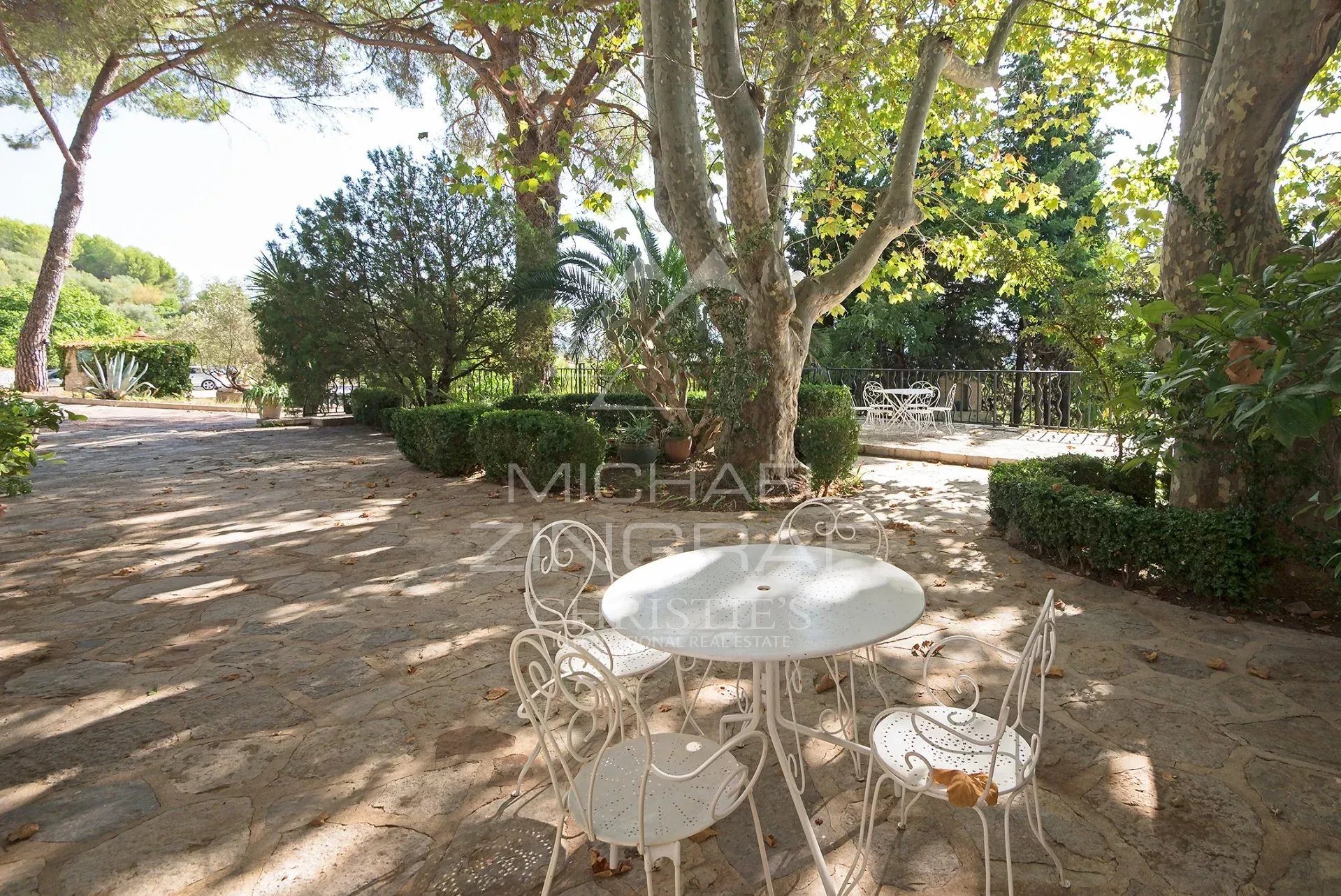 Maison à vendre, 640m², Solliès-Pont