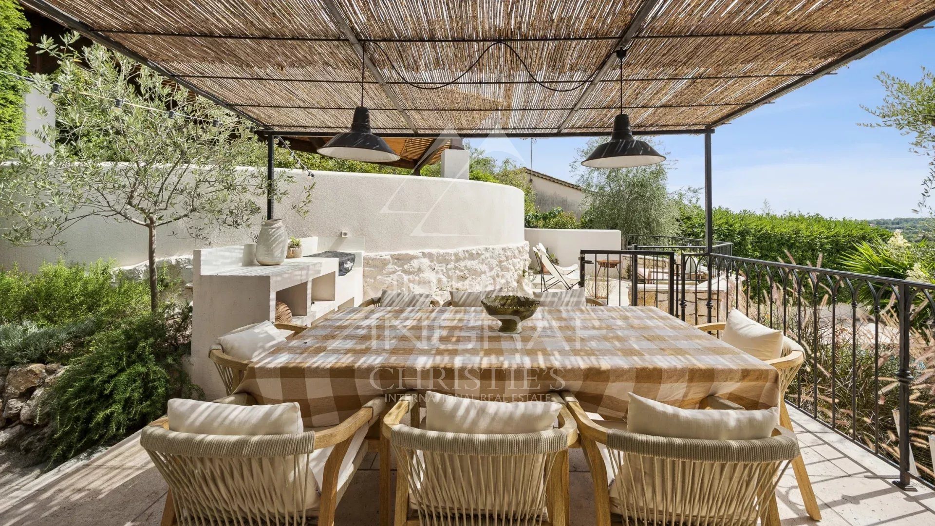 Maison à vendre, 218m², Le Rouret