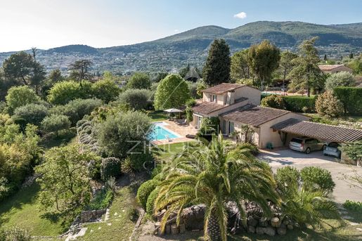 Maison 6 pièces 194 m² · à Grasse · 194 m² · 1 280 000 €