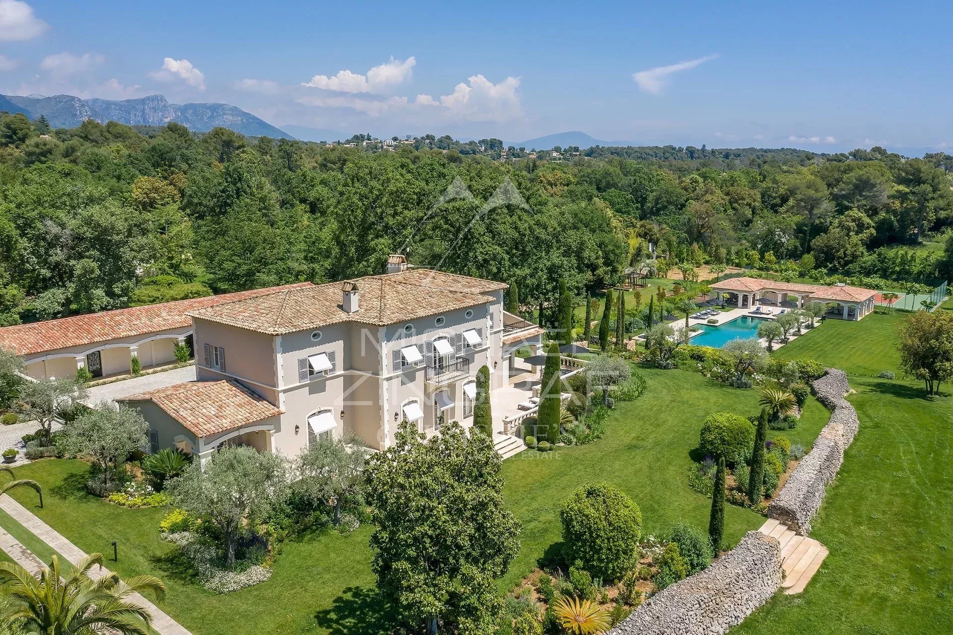 Maison à vendre, 690m², La Colle-sur-Loup