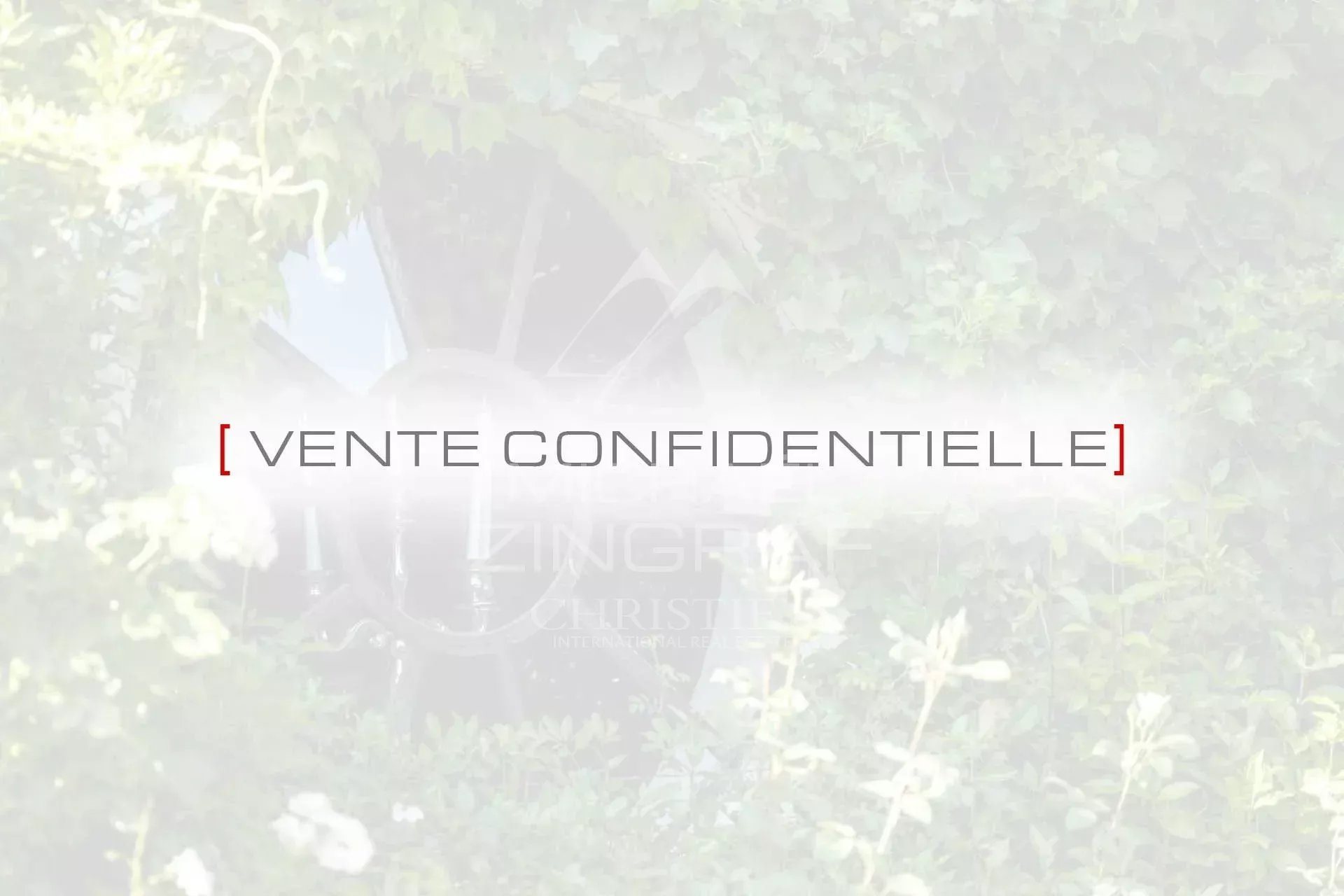 Maison à vendre, 974m², L'Isle-sur-la-Sorgue