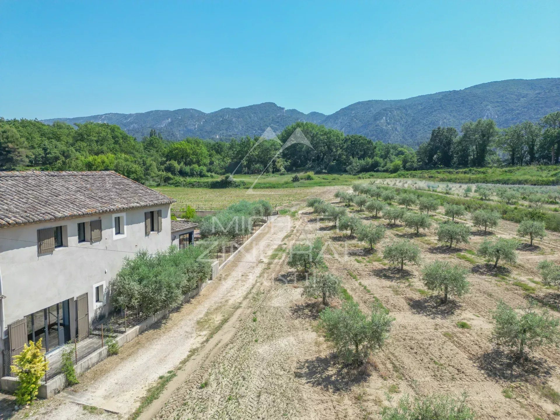 Maison à vendre, 190m², Oppède