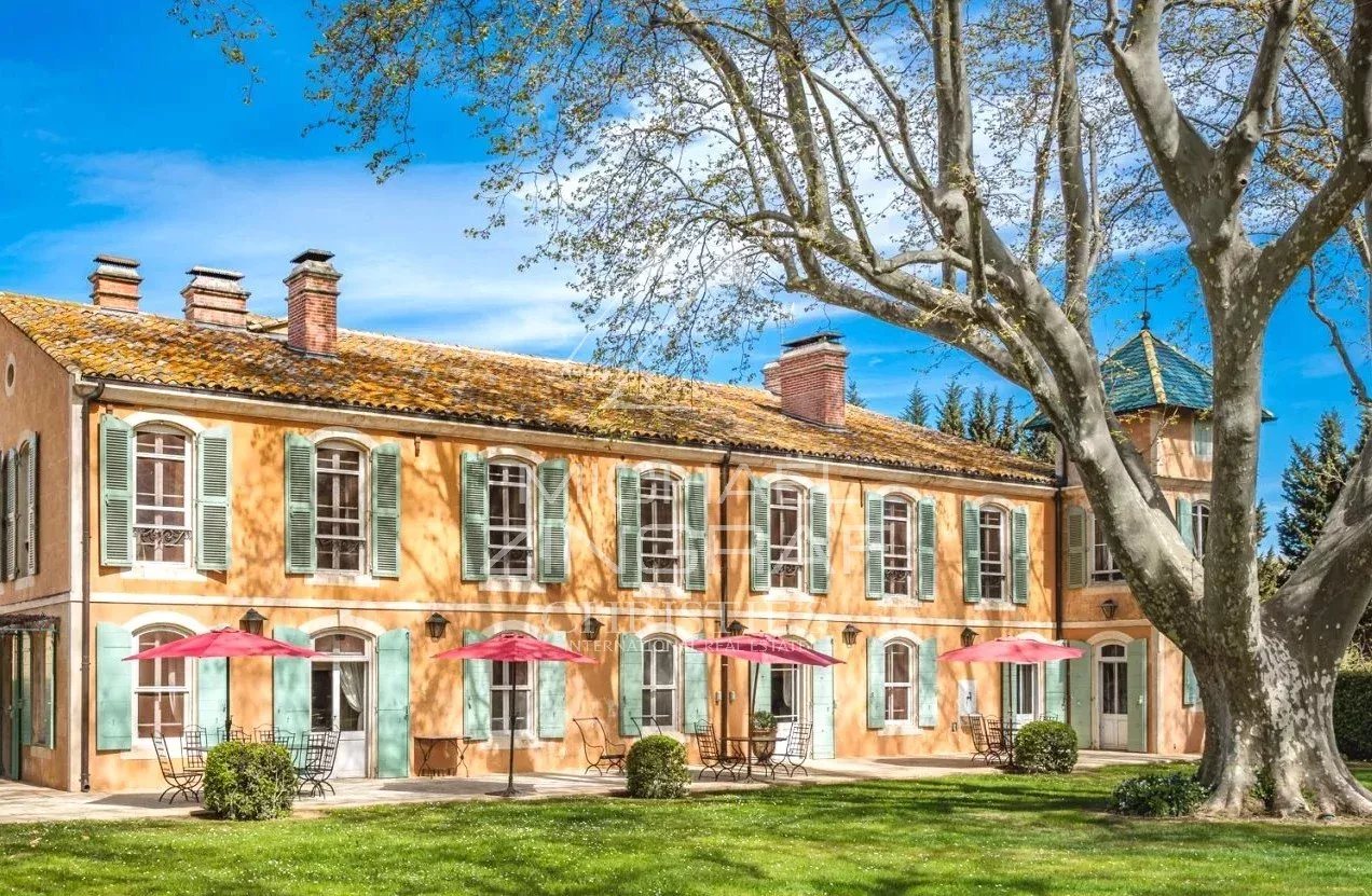 Maison à vendre, 920m², Arles