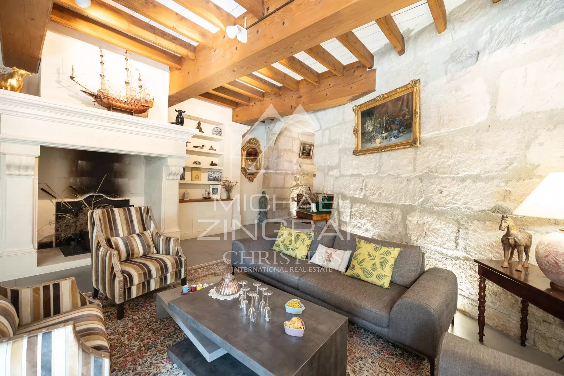 Maison à vendre, 211m², Eyragues