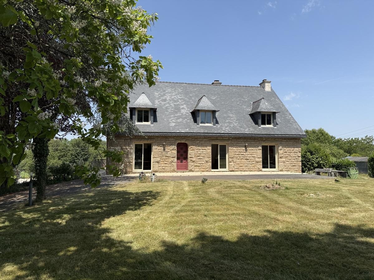 Maison à vendre, 320m², Plémet