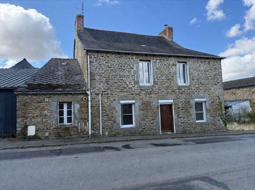 Maison 6 pièces 141 m² · à Plémet · 141 m² · 136 000 €