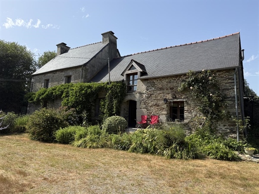 En campagne de Saint Caradec · à Saint-Caradec · 172 m² · 270 452 €