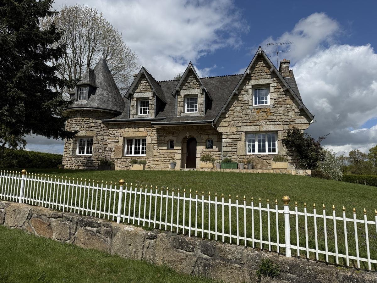 Maison à vendre, 176m², Plessala