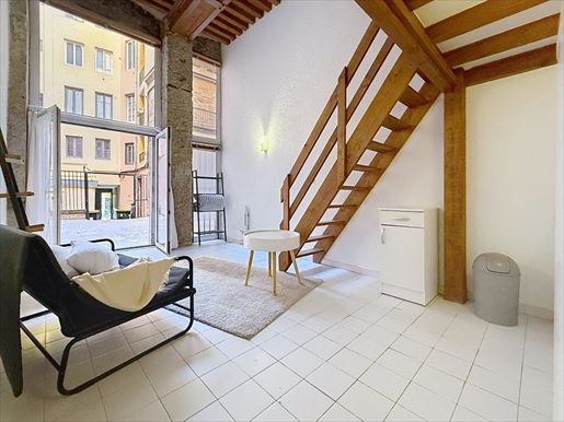 1 pièce 27 m² · à Lyon · 27 m² · 144 000 €