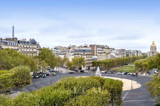 Appartement 5 pièces 136 m² · à Paris 7ème · 136 m² · 2 800 000 €