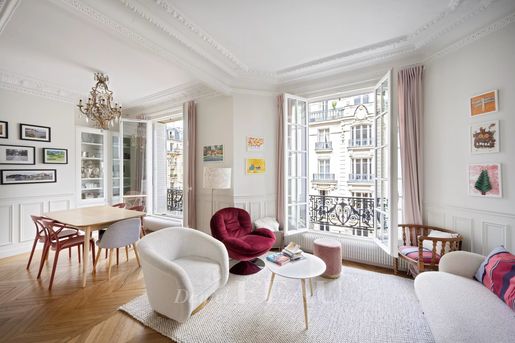 Appartement 4 pièces 94 m² · à Paris 7ème · 94 m² · 1 570 000 €