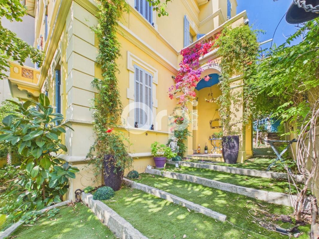 Maison à vendre, 260m², Grasse