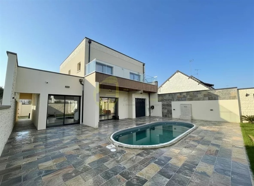 Maison 5 pièces 150 m² · à Saint-Maur · 150 m² · 481 340 €