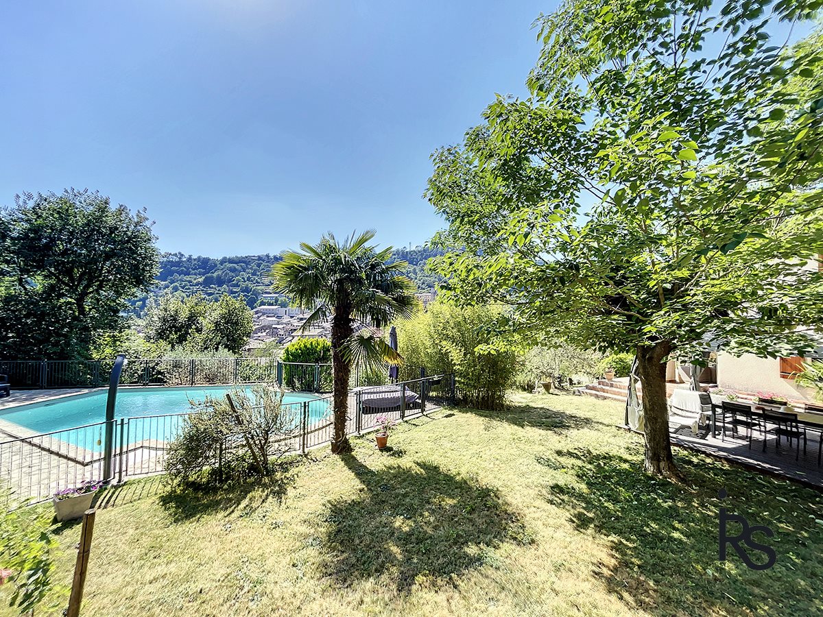 Maison à vendre, 212m², Largentière