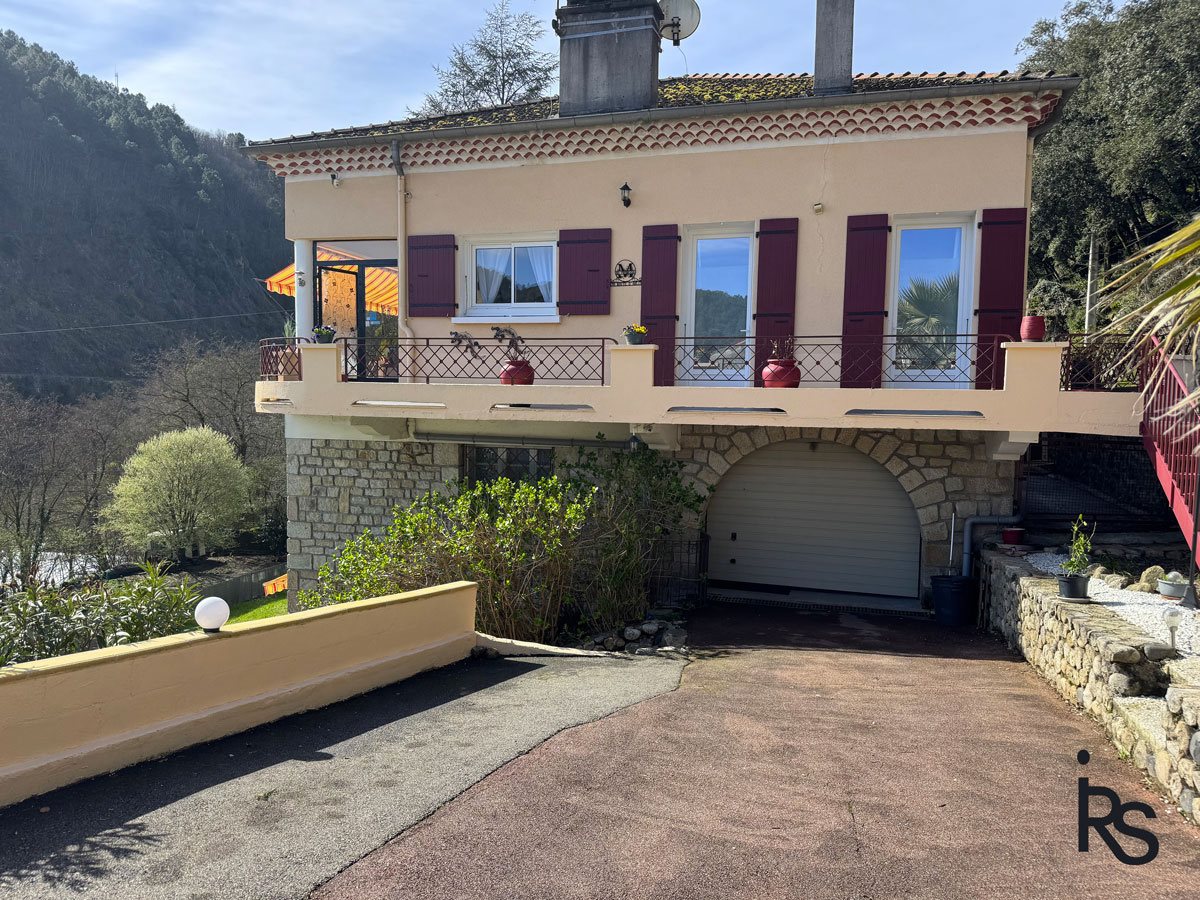Maison à vendre, 250m², Vals-les-Bains