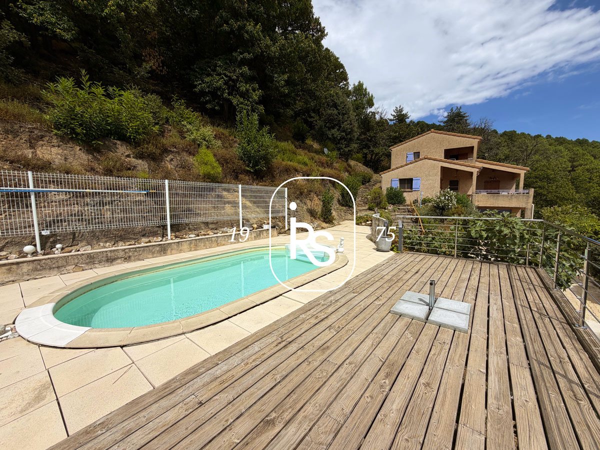 Maison à vendre, 123m², Saint-André-Lachamp
