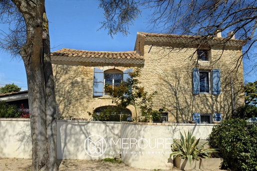 Maison 7 pièces 220 m² · à Camaret-sur-Aigues · 220 m² · 526 000 €
