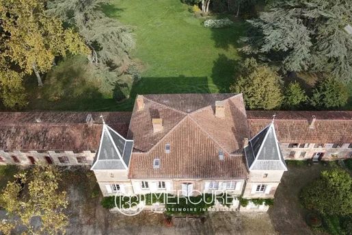 Maison 27 pièces 640 m² · à Lissac · 640 m² · 890 000 €