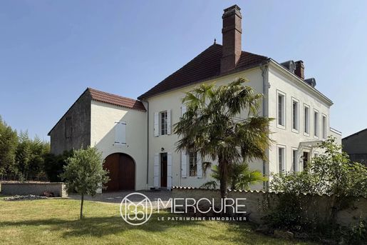 Maison 12 pièces 372 m² · à Plaisance · 372 m² · 598 000 €