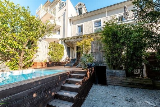 Maison 12 pièces 250 m² · à Aix-les-Bains · 250 m² · 1 200 000 €