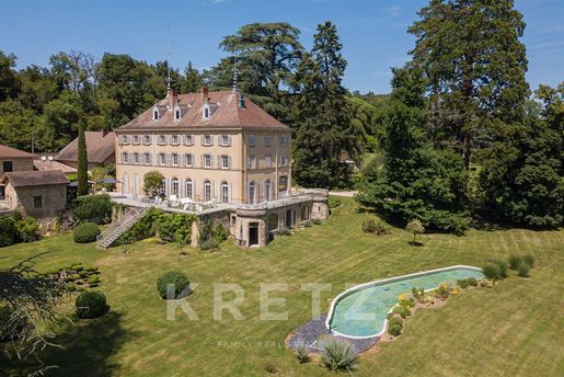 Maison 1500 m² · à Saint-Marcel-Bel-Accueil · 1 500 m² · 4 200 000 €