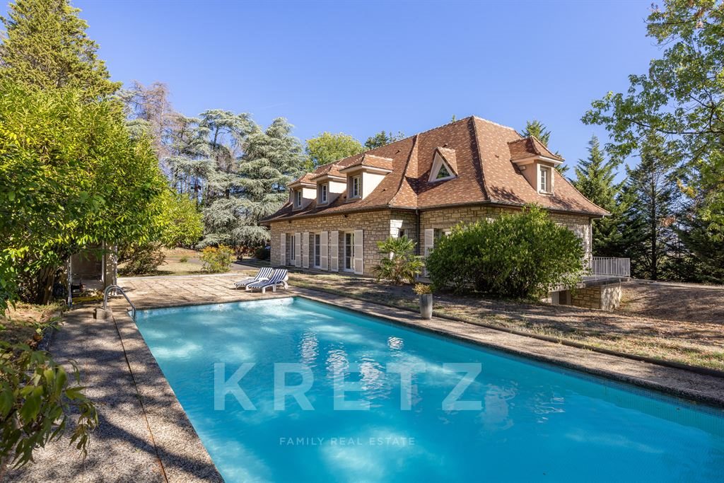 Maison à vendre, 360m², Saint-Genest-Lerpt